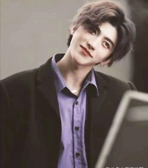 吃瓜娱乐间蔡徐坤是谁